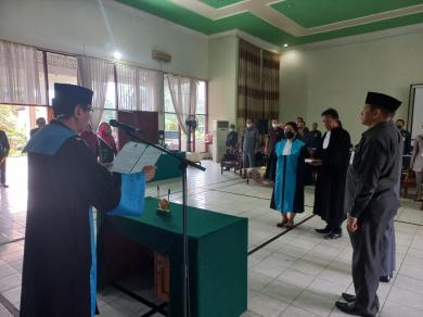Pengambilan Sumpah Jabatan dan Pelantikan Ketua Pengadilan Tata Usaha Negara Samarinda